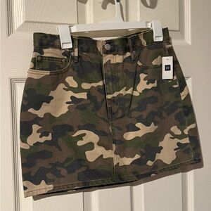 NWT Gap Camo Miniskirt Size 30
